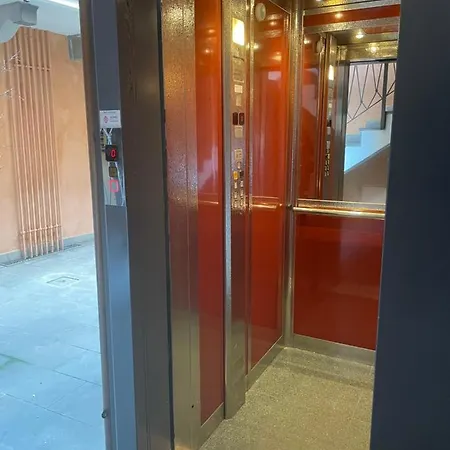 Accademia Family דירה *