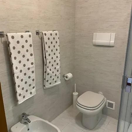 Accademia Family דירה